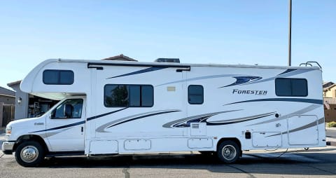 Forester 3251 Bunkhouse. Best floorplan! Drivable vehicle in New River