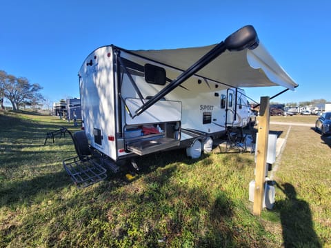 2018 Crossroads RV Sunset Trail Super Lite Towable trailer in Mount Plymouth
