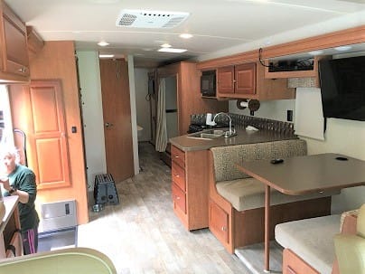 2017 Winnebago Vista Drivable vehicle in Greenville