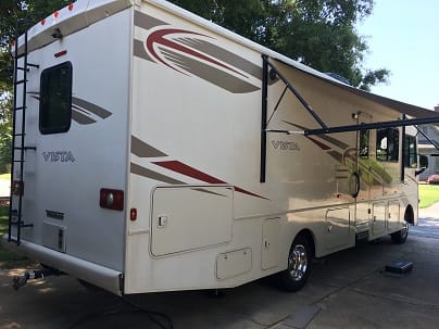 2017 Winnebago Vista Drivable vehicle in Greenville