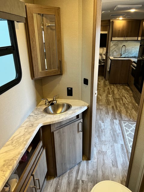 2022 Grand Design Imagine- Spacious Family Getaway Towable trailer in Welland