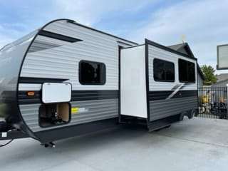 Family or Friends, this trailer is for everyone! 2023 Jayco Jay Flight Towable trailer in Pasco