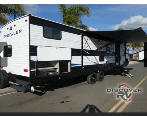 PROWLER - 2 BEDROOM - BUNK HOUSE - EXT KITCHEN - UP TO 10 Towable trailer in Del Mar