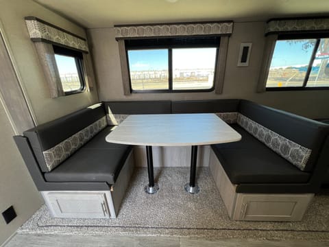 Coachmen Catalina 263 Towable trailer in Oxnard