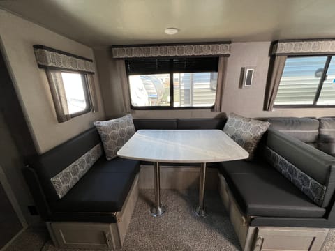 Coachmen Catalina 293 Towable trailer in Oxnard