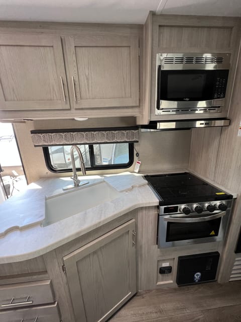 Coachmen Catalina 293 Towable trailer in Oxnard