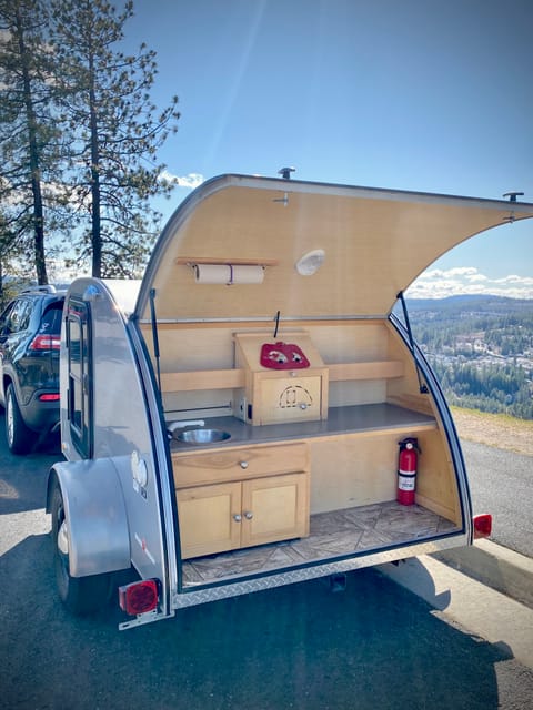 2011 Little Guy Silver Shadow Teardrop Trailer Towable trailer in Carson City