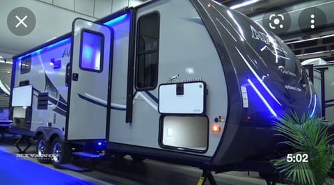 2018 Coachmen Apex Tráiler remolcable in Chemainus