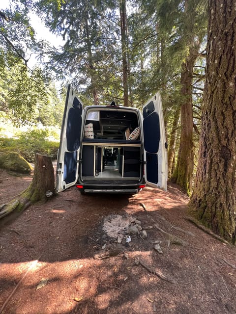 Mercedes Sprinter Campervan - Bell Drivable vehicle in Burnaby