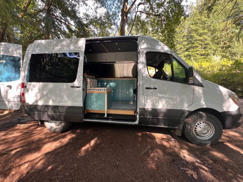 Mercedes Sprinter Campervan - Bell Drivable vehicle in Burnaby