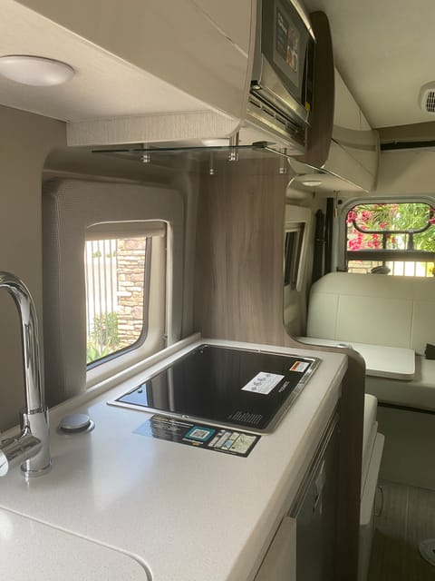 2022 Thor Tellaro 20J floor plan Drivable vehicle in New Braunfels