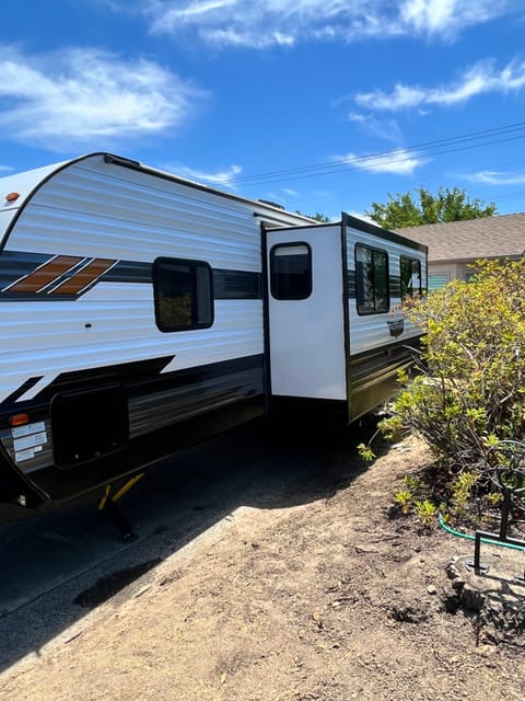 2000 Wildwood Travel Trailer Towable trailer in Lodi