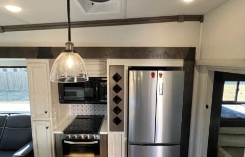 2022 Cardinal 44- Rate includes delivery Towable trailer in New Braunfels