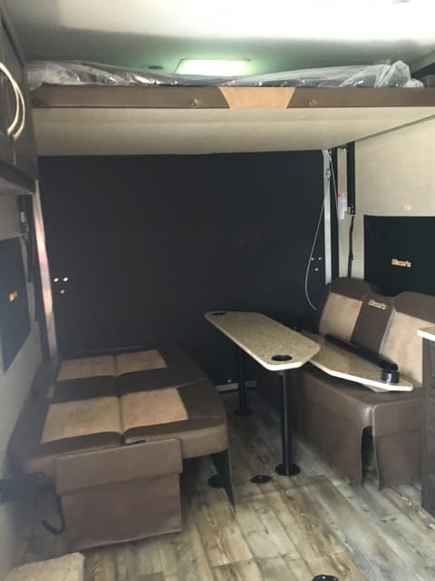 Family Camper! 2018 Pacific Coachworks Blaze'N Towable trailer in Dobson Ranch