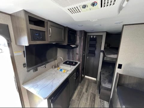 2021 Jayco Jay Flight SLX Baja Edition Towable trailer in Lees Summit