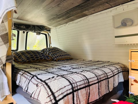 Camper Van with the Most Comfy Bed!! Campervan in Vancouver