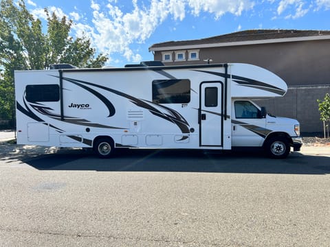 2022 Jayco 31F JRIDE w/Bunkbeds Drivable vehicle in Elk Grove