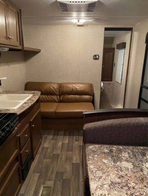 2017 Keystone hideout Towable trailer in Mount Pleasant