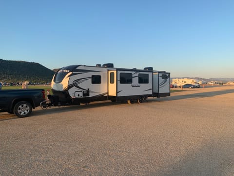 2021 Heartland North Trail 33bkss Towable trailer in Surprise