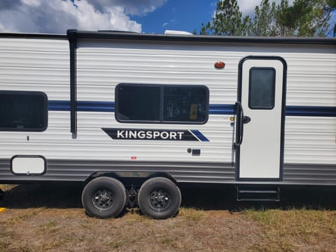 2022 Gulf Stream Kingsport Towable trailer in Round Rock