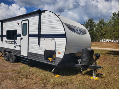 2022 Gulf Stream Kingsport Towable trailer in Round Rock