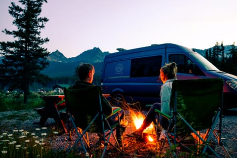 L&P Camper Van Mr. Cap Drivable vehicle in Vancouver