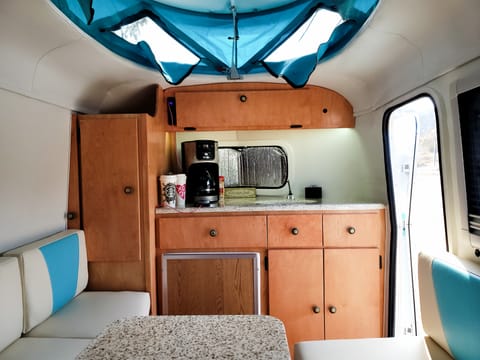 2021 Meerkat Mini Pearl Towable trailer in Escondido Village