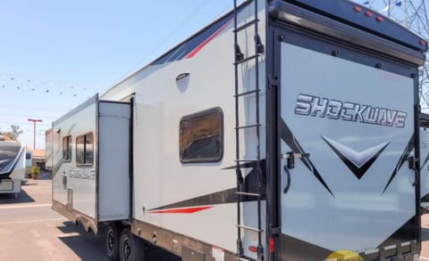 2022 Forest River Shockwave Towable trailer in Hesperia