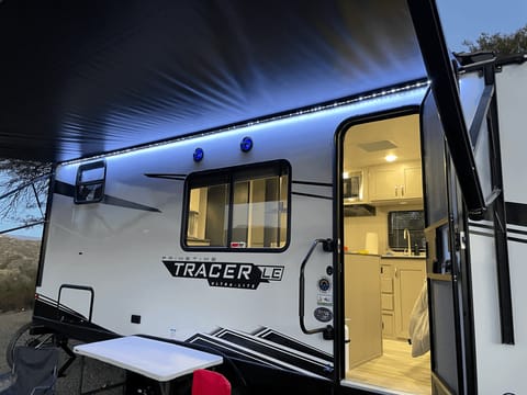 2022 primetime Tracer 200BHSLE Towable trailer in Temecula