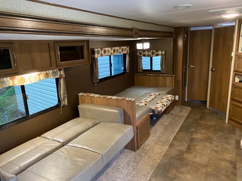 2017 Coachmen Apex Towable trailer in Abbotsford