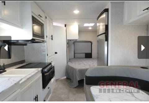 2022 Coachmen Cross Trail Véhicule routier in Waterford Township