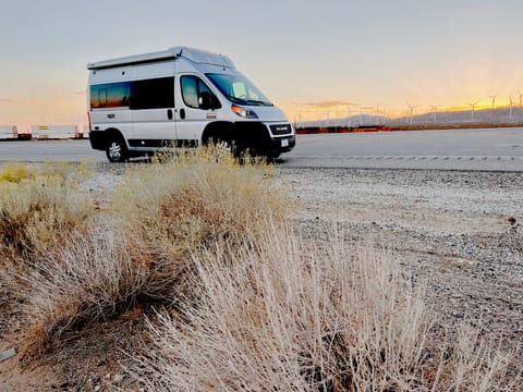 SUPER EASY to Maneuver 2022 Sleep 4 people w/ Loft Drivable vehicle in Fremont