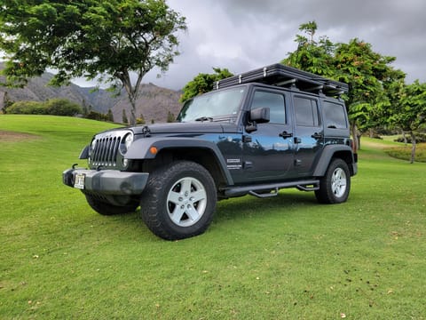 Easy Camping Maui Located in Kahului - Jeep Wrangler, Roofnest Falcon, 4x4 Vehicle, Camping, Recreation, and Snorkel Gear Rental 