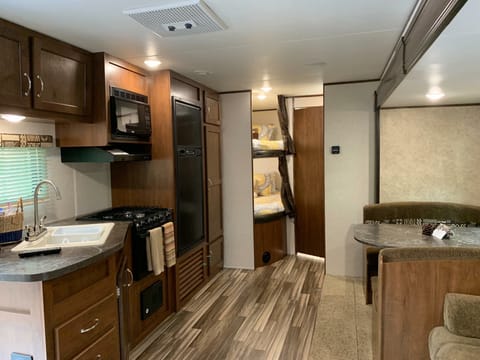 #48 2018 JAYCO JAY FLIGHT SLX 267 BHS - 26’ 29’ hitch Towable trailer in Lakeland