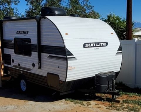 2022 Sunset Park RV Sun Lite Towable trailer in Riverside