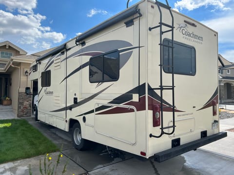 Classy Camper ~ Coachmen Freelander - 2019 Forest River Drivable vehicle in Downey
