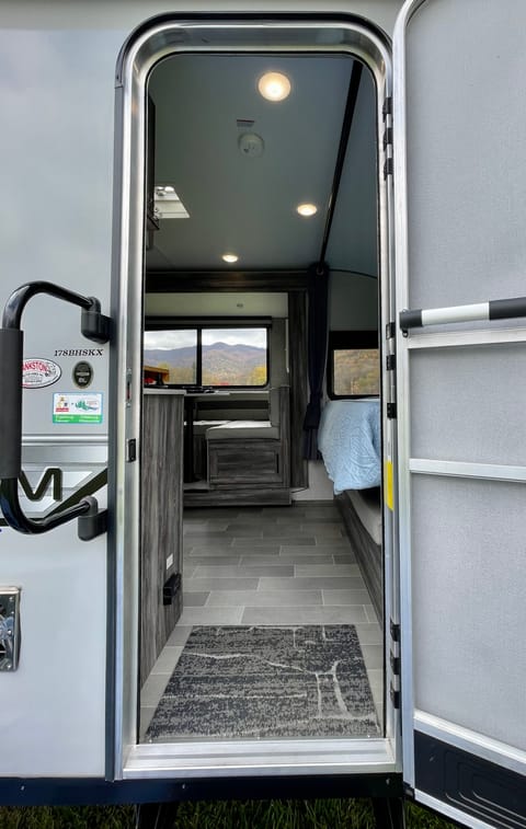 2020 Forest River Salem FSX PLATINUM Towable trailer in Upper Hominy