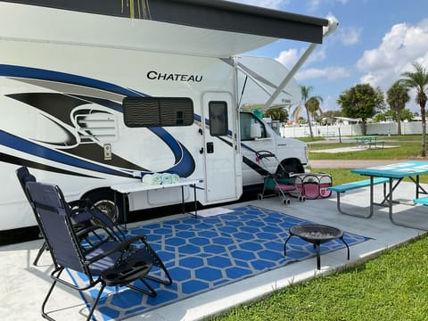 2023 Thor Motor Coach Chateau NEW Serenity Now Drivable vehicle in Jupiter