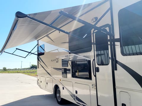 TNT FUN Rentals offers 5 STAR treatment when renting our 2020 Jayco Alante. Drivable vehicle in Rowlett