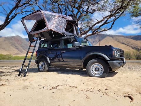 Easy Camping Maui Located in Kahului - Ford Bronco, Roofnest Condor, 4x4 Vehicle, Camping, Recreation, and Snorkel Gear Rental 