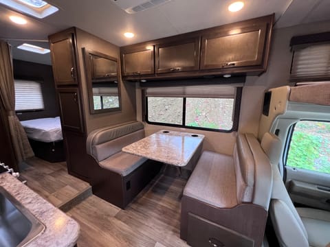 2019 Thor motor coach 22fe Drivable vehicle in Southbridge