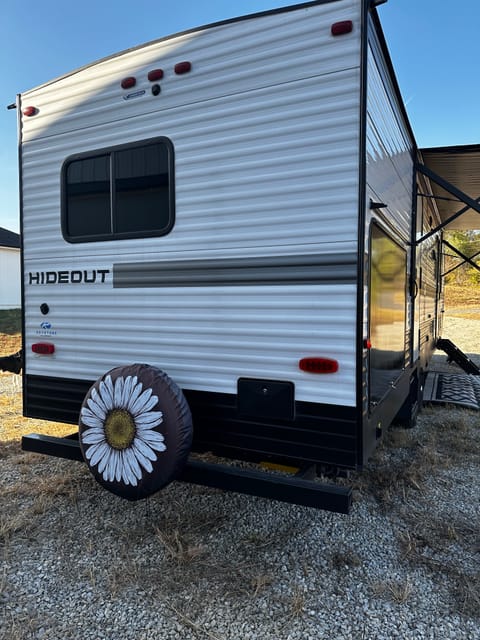 Ms. Daisy- 2022 Keystone RV Hideout Towable trailer in Lees Summit