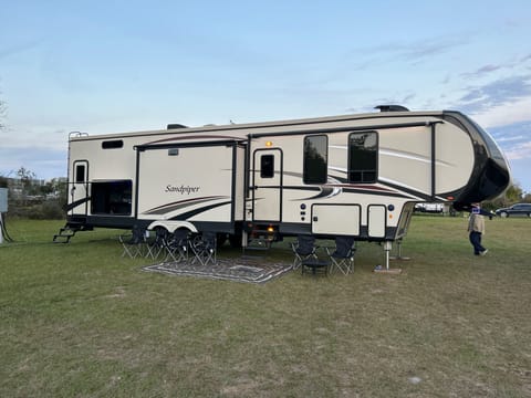 Your home away from home! 2BR 2BA & perfect for families. Towable trailer in Lakeland