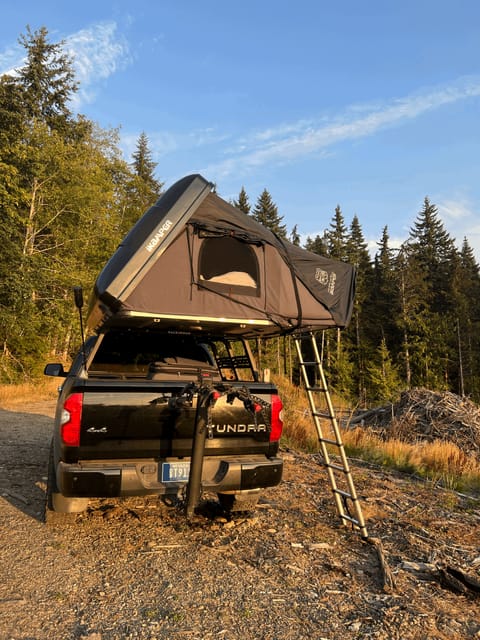 2021 Toyota Tundra - Lifted - Roof Top Camper Drivable vehicle in Carson City