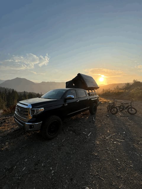 2021 Toyota Tundra - Lifted - Roof Top Camper Drivable vehicle in Carson City