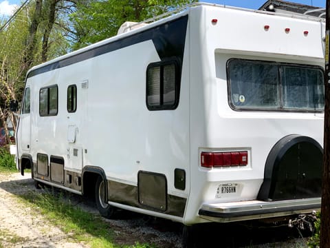 Automatic Motorhome Easy to Drive self sufficient Drivable vehicle in Perry Township