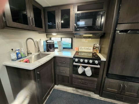 2 BATHROOMS 2 Bedrooms 2022 Condo on Wheels #rentmycow Towable trailer in Suffolk