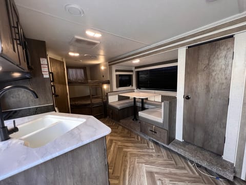 2022 Forest River Salem Cruise Lite 240BHXL  (7W) Towable trailer in Milwaukie