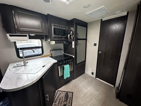 2018 Dutchmen Kodiak Express Towable trailer in Camano Island