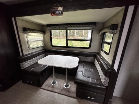 2018 Dutchmen Kodiak Express Towable trailer in Camano Island